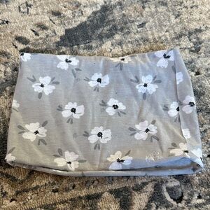 Karma Gray and White Floral Hair Wrap